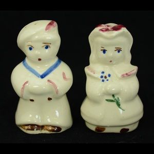 Vintage Shawnee “Dutch Boy & Girl” Shaker Set